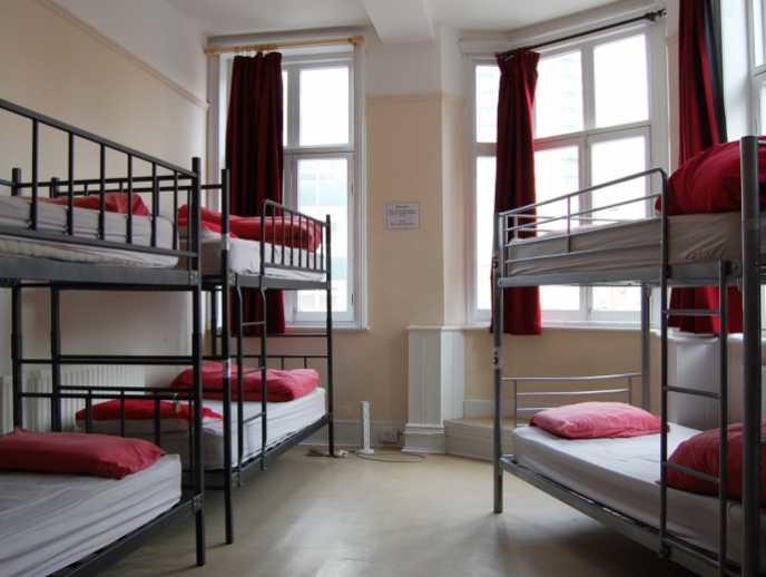 Hostal Dover Castle *